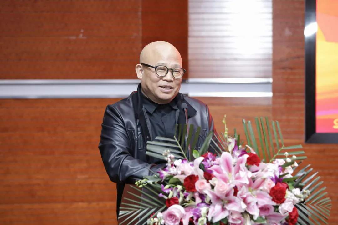 3091毛巾哥
  张柠教授.jpg