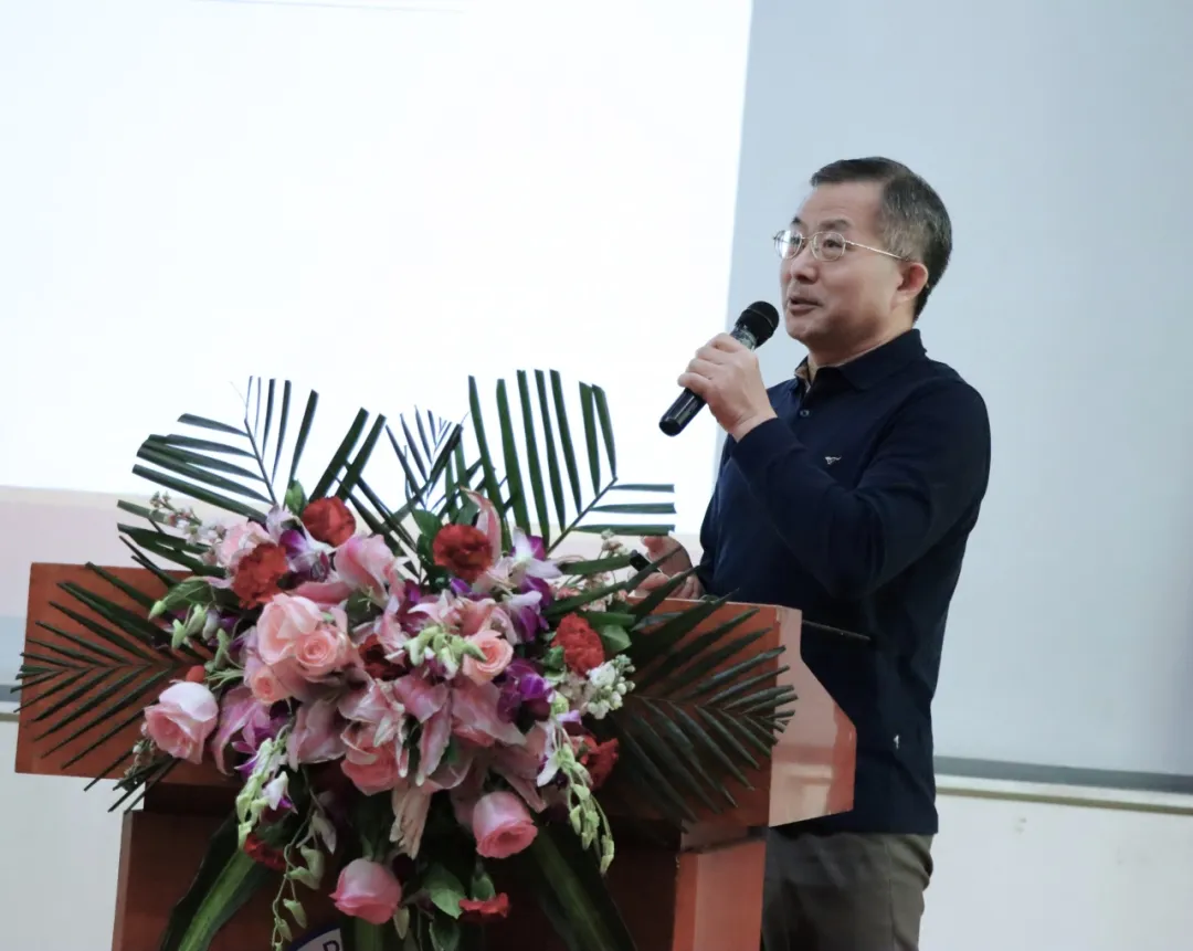 4391毛巾哥
  孙银新教授.jpg